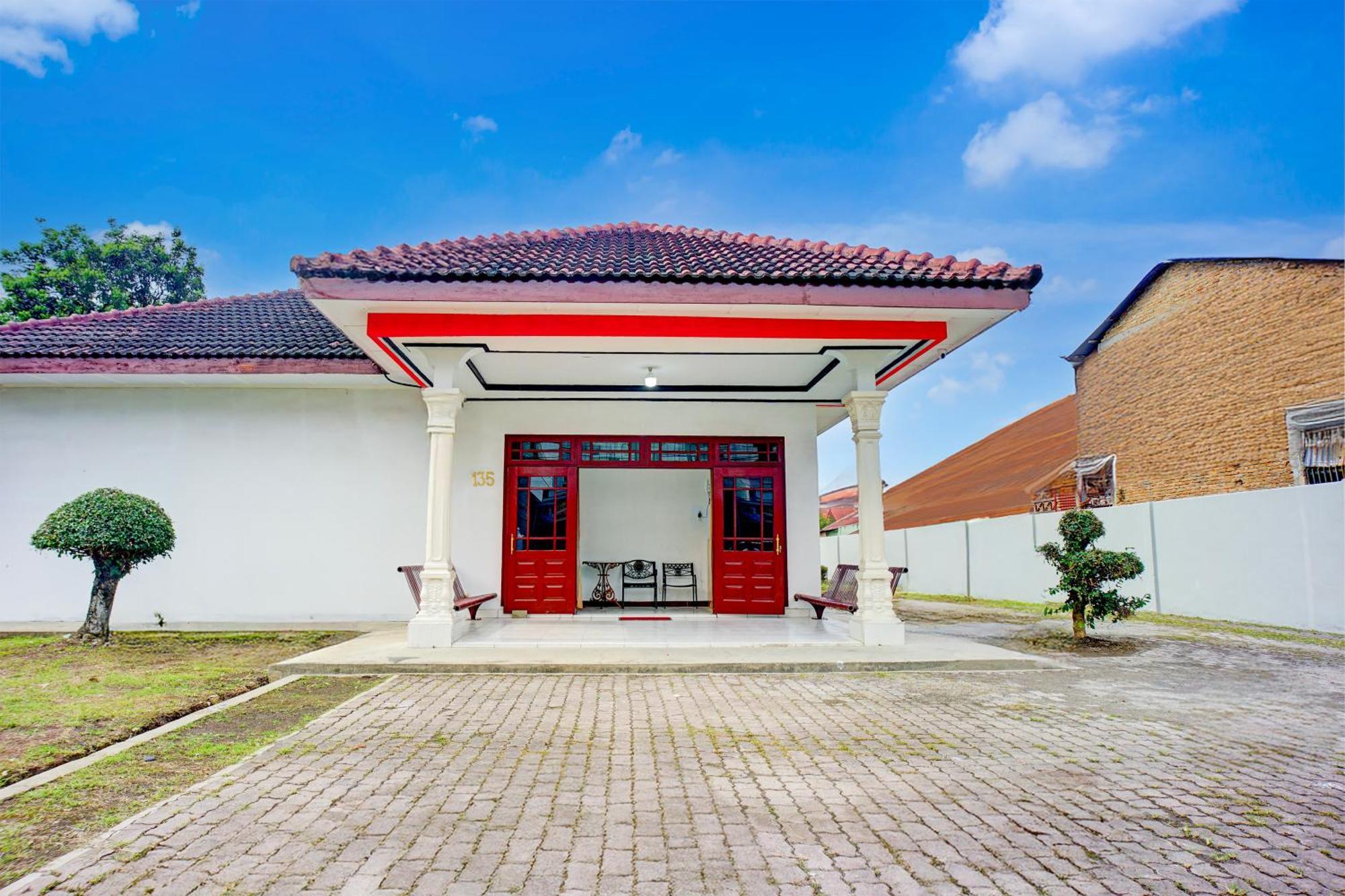 Hotel O Krakatau Near Universitas Muhammadiya Sumatra Utara Umsu Medan Buitenkant foto